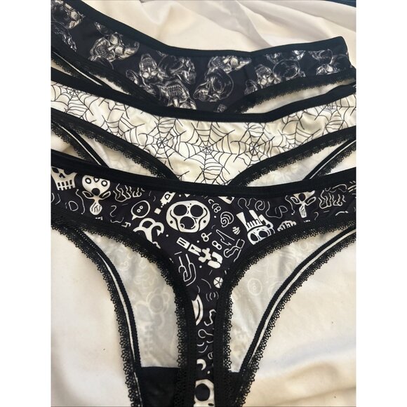 Morvia 3pk lace trim Bikini Goth Skater Emo panties M Blk & Wh Skull Web Bones - Picture 1 of 12